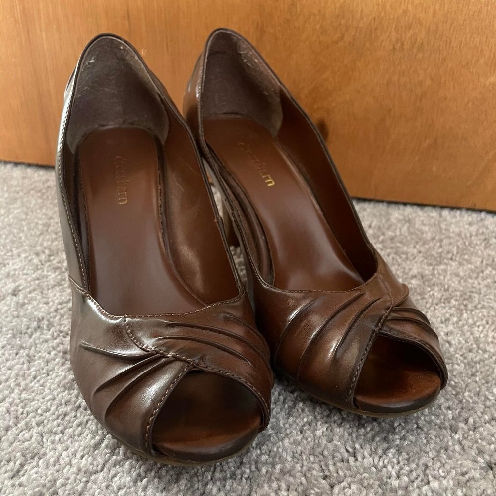 Brown Dressbarn heels size 7.5
